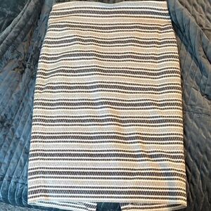 Ann Taylor Textured Stripe Pencil Skirt | Size 10 | Workwear Classic